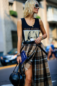 black bag, black belt, black t shirt, brown skirt, checked, graphic skirt, leather bag, leather belt, max mara, necklace, plaid, printed skirt, printed t shirt, sunglasses, tartan, viktoria rader, fashion week, frenchystyle, FW, jonathan paciullo, street style, MFW, MILAN, SPRING SUMMER 2019, SS 19, vertical, atmosphere details, detail