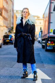 AUTUMN WINTER 2017-2018, AW 17-18, belted coat, black belt, black coat, black shoes, blue denim, denim pants, FALL WINTER 2017-2018, fashion week, feathers, frenchystyle, full length, fun sunglasses, fur collar, FW, FW 17-18, jeans, jonathan paciullo, leather boots, leather shoes, LFW, LONDON, street style, sunglasses, trousers, vertical