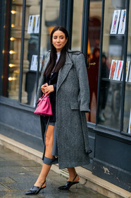 tamara kalinic, grey coat, grey skirt, pink leather bag, black leather shoes, sling back shoes, high heels shoes, zipped shoes, openwork skirt, herringbone printed coat, houndstooth printed skirt, fashion week, frenchystyle, FW, jonathan paciullo, street style, PFW, PARIS, vertical, full length