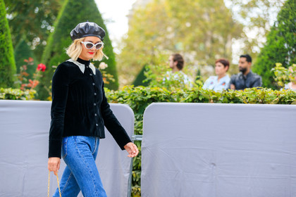 adenorah, atmosphere details, beret, black hat, black jacket, blue denim, denim pants, detail, fashion week, frenchystyle, fun sunglasses, FW, horizontal, jeans, jonathan paciullo, PARIS, PFW, red lips, SPRING SUMMER 2018, SS 18, street style, sunglasses, trousers, velvet