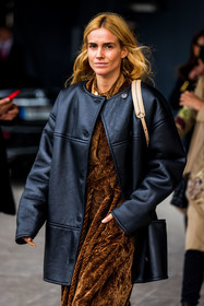 black coat, Blanca Miro, brown dress, coat, cordoroy dress, dress, leather coat, velvet dress, fashion week, frenchystyle, FW, jonathan paciullo, street style, PFW, PARIS, SPRING SUMMER 2022, SS 22, vertical, atmosphere details