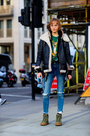 black jacket, blue denim, denim pants, green shoes, green top, headphones, hoodie, jeans, leather shoes, printed t shirt, shearling, trousers, fashion week, frenchystyle, FW, jonathan paciullo, street style, LFW, LONDON, AUTUMN WINTER 2018-2019, AW 18-19, FALL WINTER 2018-2019, FW 18-19, vertical, full length