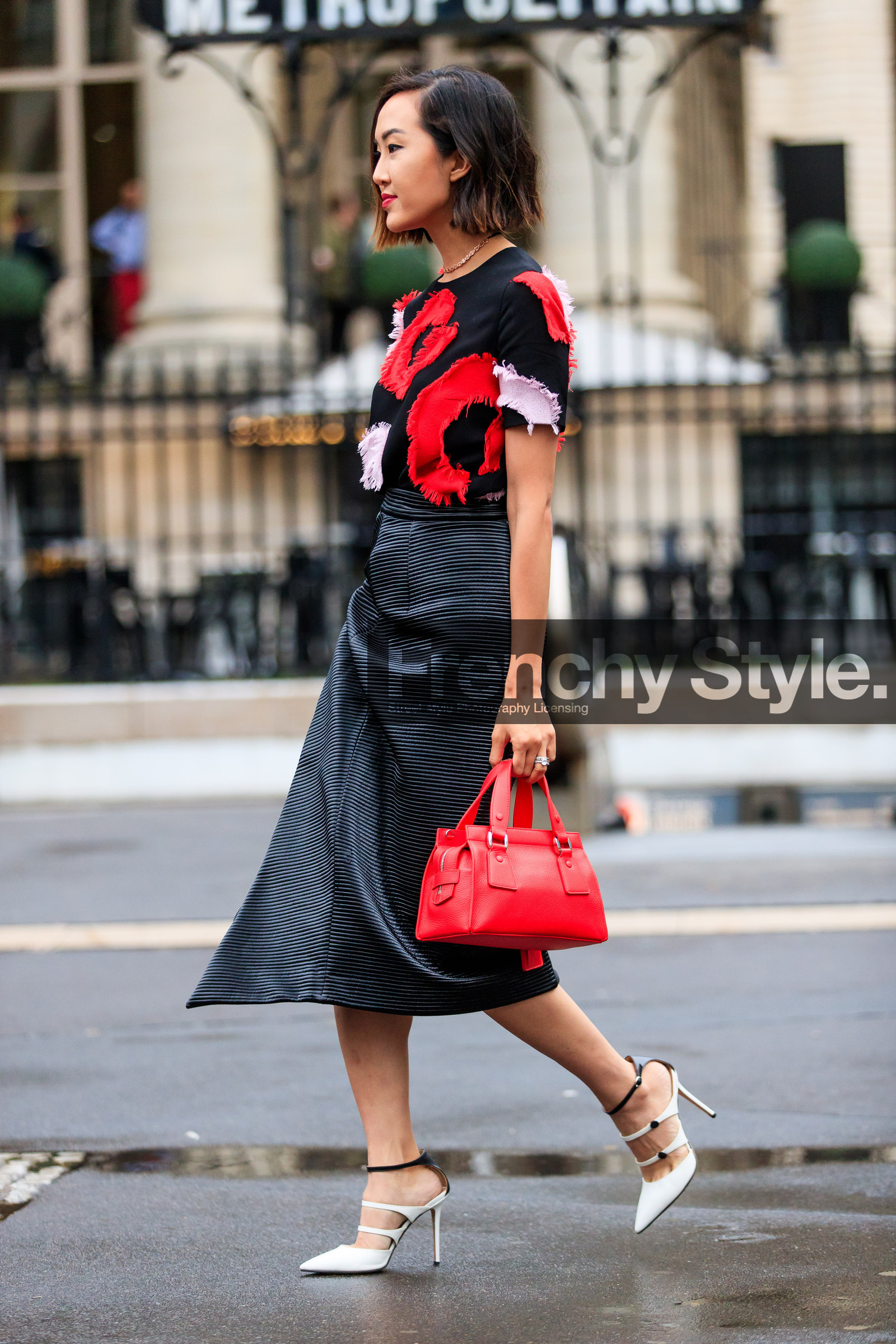 AUTUMN WINTER 2016-2017, AW 16-17, black, black skirt, black top, Chriselle Lim, FALL WINTER 2016-2017, fashion week, frenchystyle, full length, FW, FW 16-17, HAUTE COUTURE, high heels, jonathan paciullo, leather bag, leather shoes, MENSWEAR, PARIS, PFW, printed top, red, red bag, street style, vertical, white, white shoes