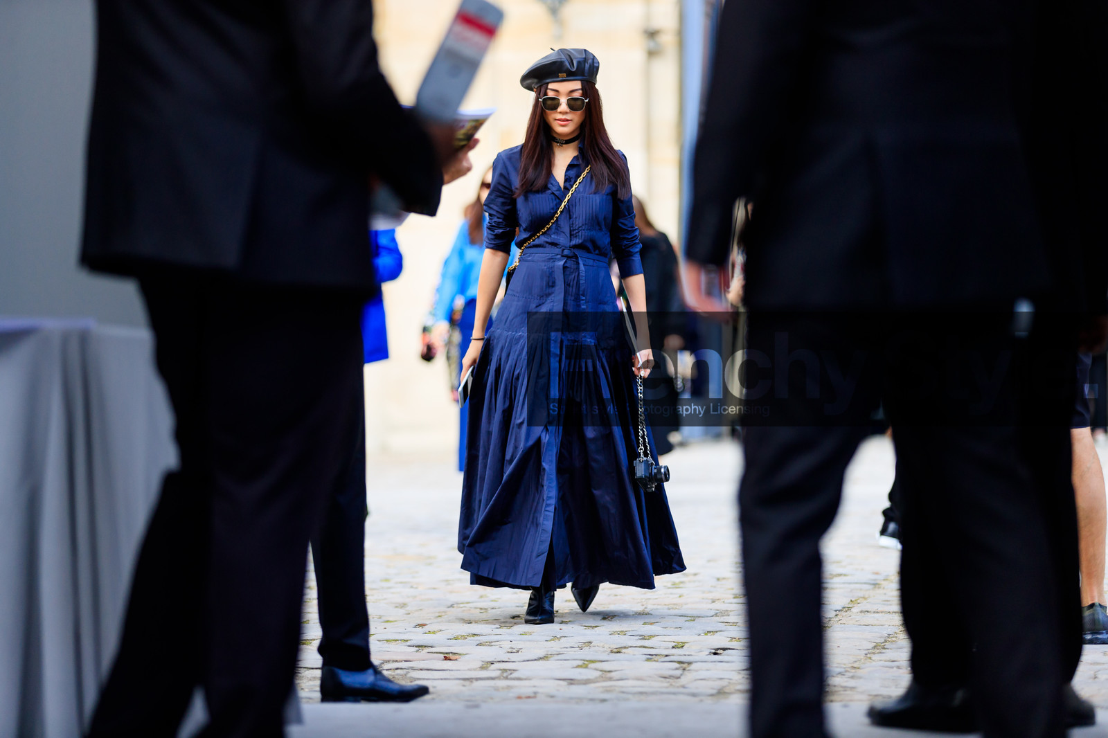 atmosphere details, beret, black bag, black hat, black shoes, blue dress, christian dior, fashion week, frenchystyle, full length, FW, graphic bag, high heels, horizontal, jonathan paciullo, leather bag, leather shoes, monogram, PARIS, PFW, printed bag, SPRING SUMMER 2018, SS 18, street style, sunglasses, yoyo cao