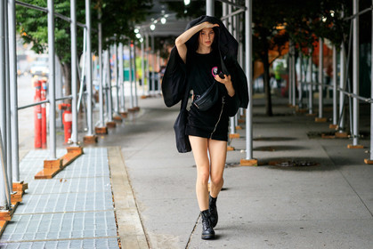 black bag, black jacket, black shoes, black skirt, black t shirt, fanny pack, leather bag, leather shoes, model, tone on tone, total look black, fashion week, frenchystyle, FW, jonathan paciullo, street style, NEW YORK, NYFW, SPRING SUMMER 2020, SS 20, horizontal, atmosphere details, full length