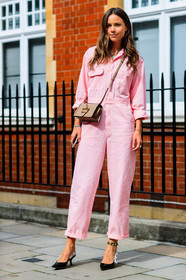 beige bag, black shoes, christian dior, fashion week, florrie thomas, frenchystyle, full length, FW, high heels, jonathan paciullo, leather bag, leather shoes, LFW, loewe, LONDON, necklace, pink jumpsuit, SPRING SUMMER 2018, SS 18, street style, trousers, vertical