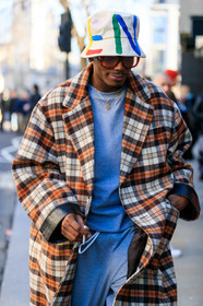 beige hat, brown coat, bucket hat, checked, graphic jacket, grey pants, grey sweater, necklace, orange coat, plaid, printed jacket, sunglasses, sweatpants, tartan, fashion week, frenchystyle, FW, jonathan paciullo, street style, LFW, LONDON, AUTUMN WINTER 2019-2020, AW 19-20, FW 19-20, FALL WINTER 2019-2020, vertical, atmosphere details, detail