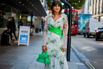 flower dress, flowered dress, green, belt, handbag, dress, fashion week, frenchystyle, FW, jonathan paciullo, street style, SPRING SUMMER 2022, SS 22, LFW, LONDON, horizontal, atmosphere details, detail