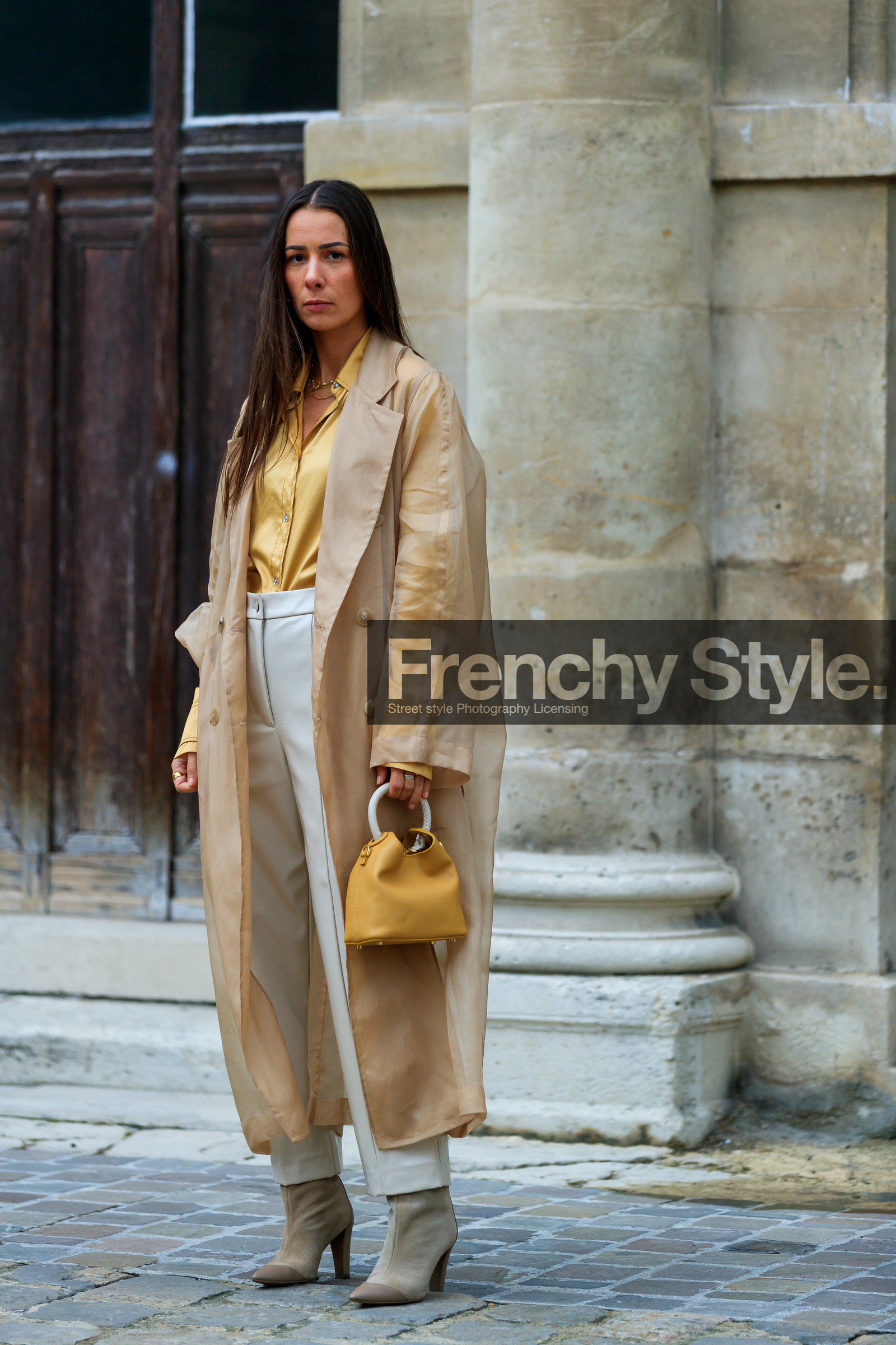 alice & j.s, alice barbier, light beige trench coat, beige suede boots, white leather pants, sheer jacket, sheer trench coat, yellow shirt, yellow leather bag, hand bag, silk shirt, fashion week, frenchystyle, FW, jonathan paciullo, street style, PFW, PARIS, SPRING SUMMER 2020, SS 20, horizontal, full length