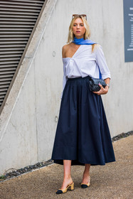 midi skirt, blue navy, shirt, chanel bag, scarf, foulard, SCARF, fashion week, frenchystyle, FW, jonathan paciullo, street style, SPRING SUMMER 2022, SS 22, LFW, LONDON, vertical, full length