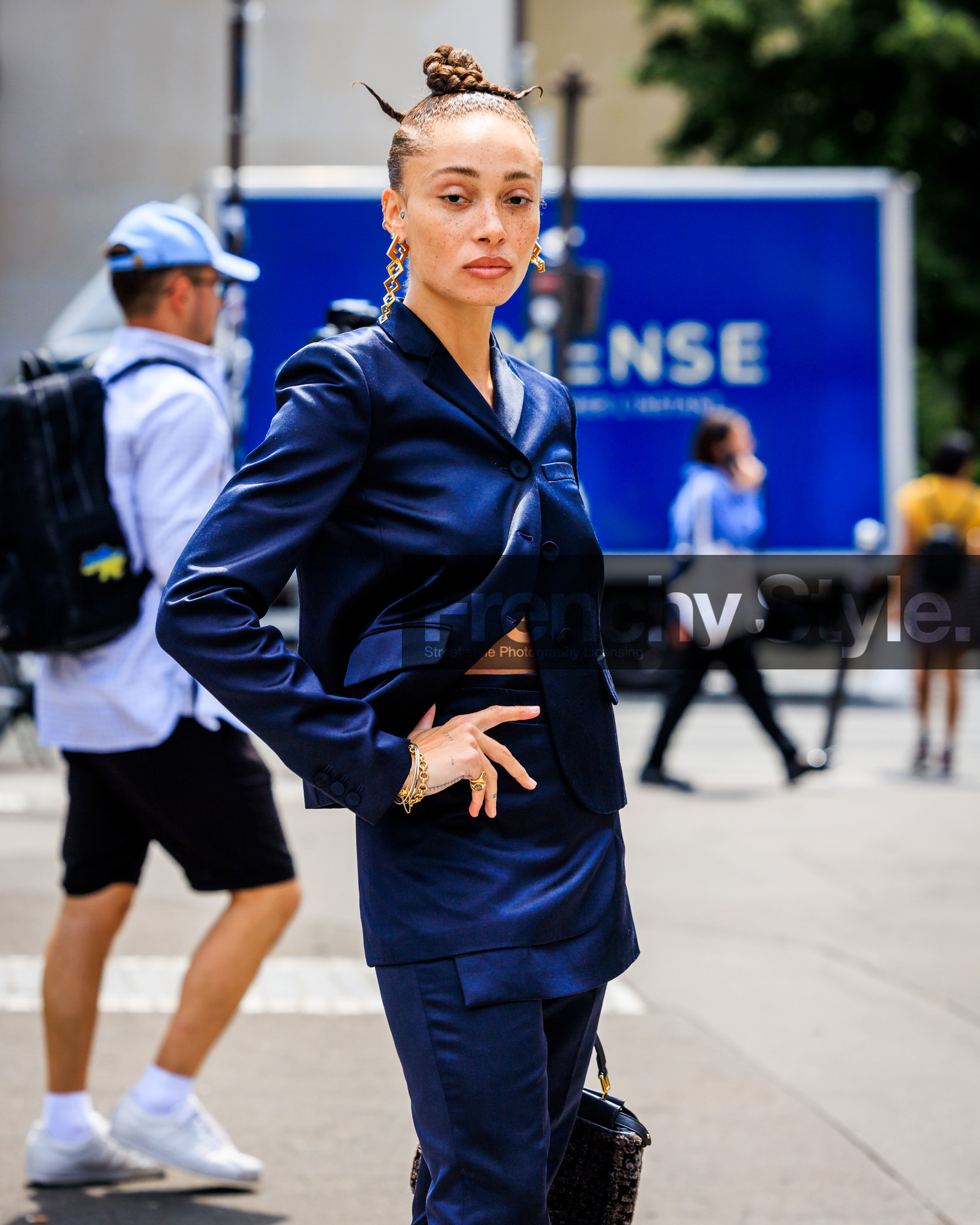 fashion week, frenchystyle, FW, jonathan paciullo, street style, PFW, PARIS, FW 23-24, FALL WINTER 2023-2024, AUTUMN WINTER 2023-2024, HAUTE COUTURE, vertical, atmosphere details, detail