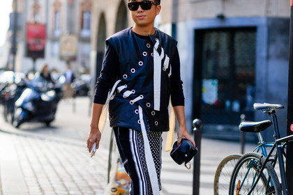 atmosphere details, black and white, black bag, black jacket, black perfecto, detail, fashion week, frenchystyle, FW, graphic jacket, horizontal, jonathan paciullo, leather bag, leather jacket, leather perfecto, loewe, PARIS, PFW, printed pants, SPRING SUMMER 2017, SS 17, street style, striped pants, sunglasses, trousers