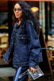 aleali may, sheer sunglasses, futurist shape sunglasses, denim, denim jacket, blue jacket, sacai jacket, metal bag, metalic bag, silvered bag, box bag, hand bag, marine serre bag, fashion week, frenchystyle, FW, jonathan paciullo, street style, PFW, PARIS, vertical, atmosphere details, detail