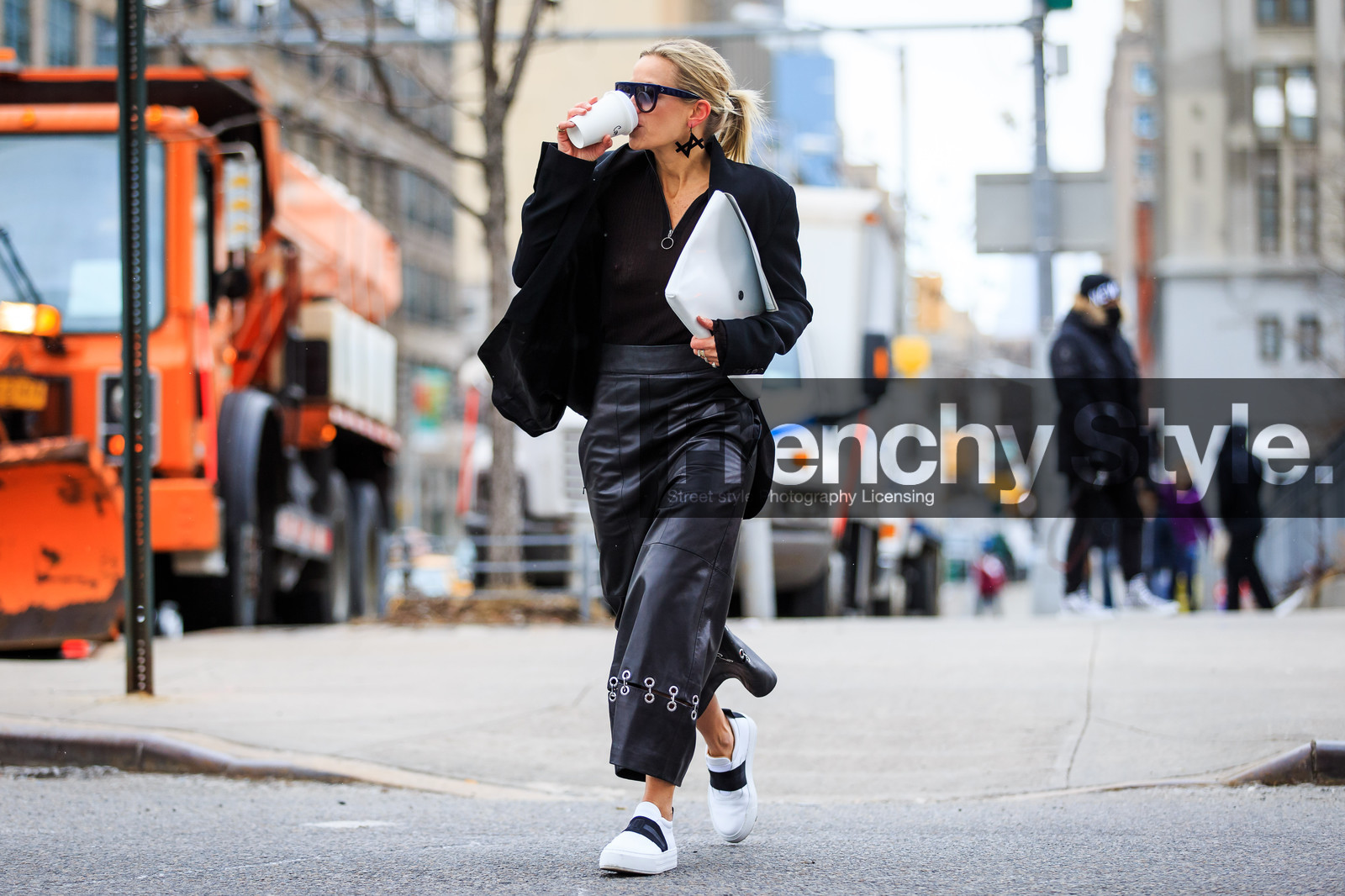 atmosphere details, AUTUMN WINTER 2016-2017, AW 16-17, black jacket, black pants, black sweater, celine aagaard, céline, embroideries, fashion week, frenchystyle, full length, FW, FW 16-17, horizontal, jonathan paciullo, leather pants, NEW YORK, NYFW, street style, sunglasses, white slippers, wide pants, woman