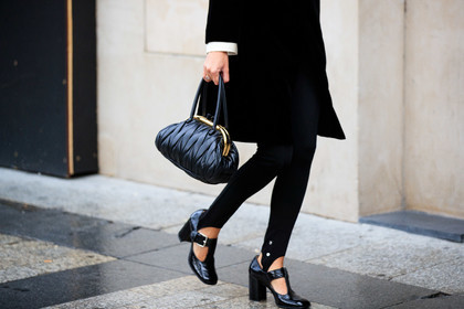 geraldine boublil, black dress, black legging, black leather bag, black polish shoes, velvet jacket, jacket dress, hand bag, polish shoes, miu miu bag, miu miu dress, miu miu shoes, miu miu look, PARIS, PFW, fashion week, frenchystyle, FW, jonathan paciullo, street style, SPRING SUMMER 2021, SS 21, horizontal, atmosphere details, detail