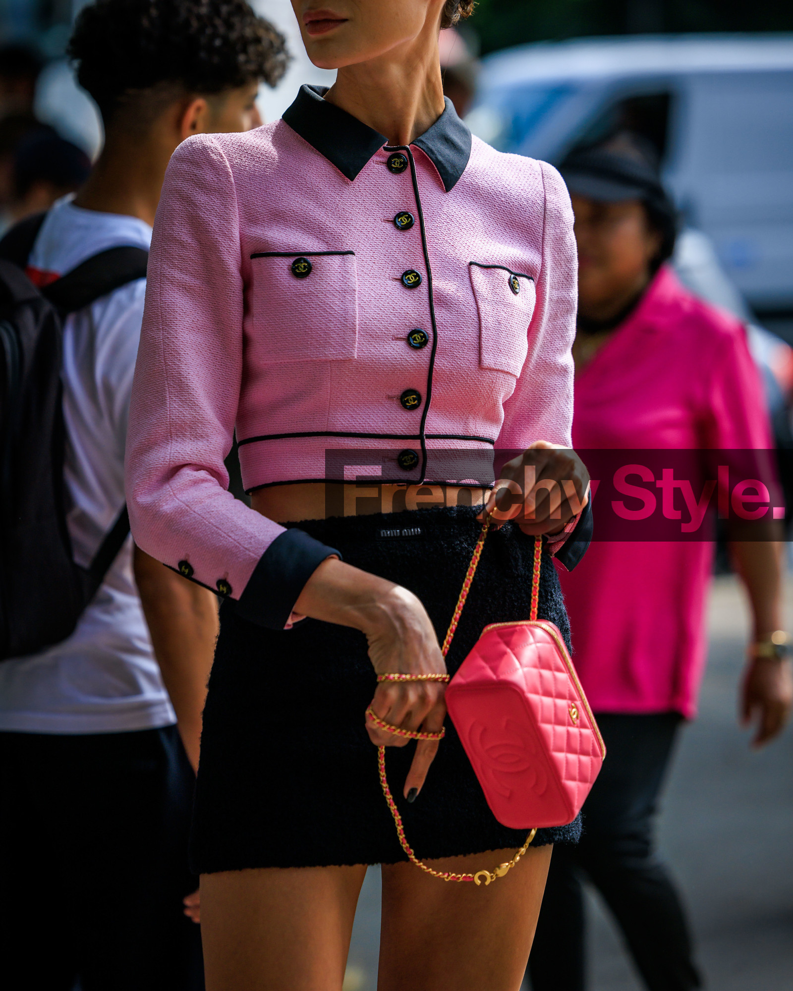 fashion week, frenchystyle, FW, jonathan paciullo, street style, PFW, PARIS, FW 23-24, FALL WINTER 2023-2024, AUTUMN WINTER 2023-2024, HAUTE COUTURE, vertical, atmosphere details, detail