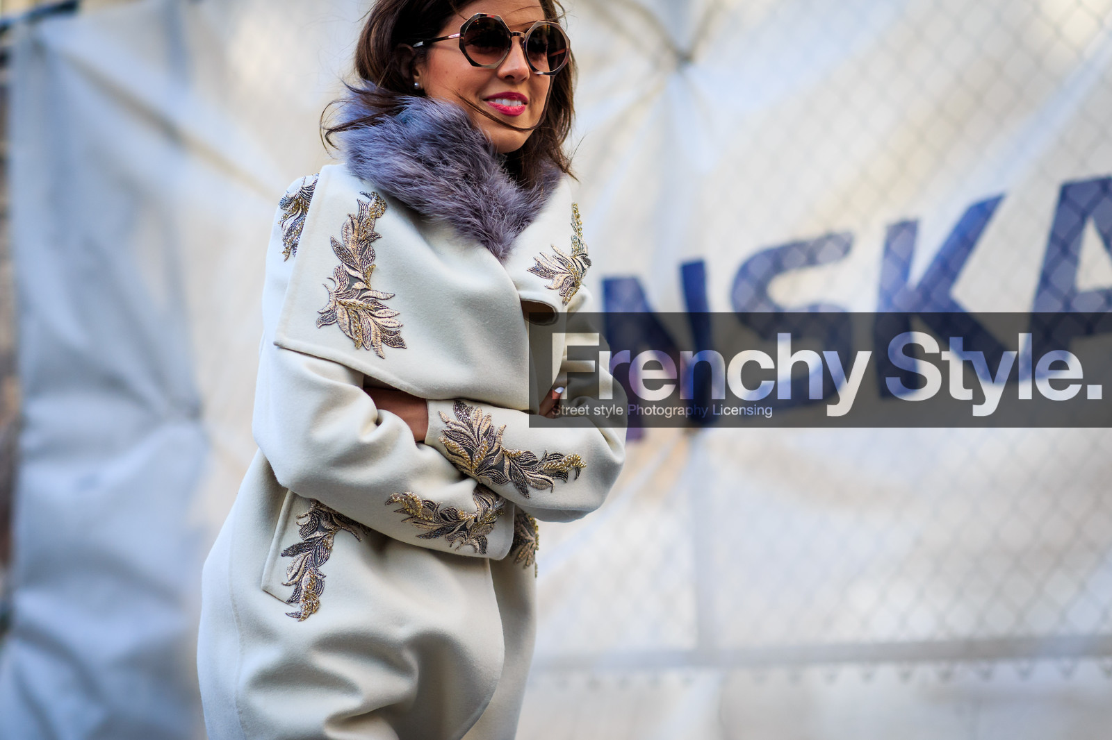 atmosphere details, AUTUMN WINTER 2016-2017, AW 16-17, detail, embroidered coat, FALL WINTER 2016-2017, fashion week, frenchystyle, fur collar, FW, FW 16-17, horizontal, jonathan paciullo, NEW YORK, NYFW, purple fur, street style, sunglasses, white coat, woman