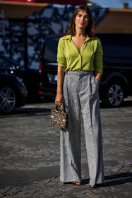 animal print, bag, beige bag, black and white, black pants, check print, checked pants, dior bag, flare pants, green shirt, Jeanne Damas, leopard bag, pants, printed bag, printed pants, shirt, small bag, street style, jonathan paciullo, FW, frenchystyle, fashion week, PFW, PARIS, SPRING SUMMER 2022, SS 22, vertical, full length