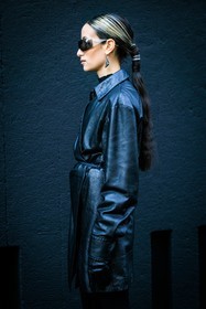 black total looks, leather jacket, black jacket, dior sunglasses, prada earrigs, alexandra guerain, fashion week, frenchystyle, FW, jonathan paciullo, street style, vertical, atmosphere details, detail