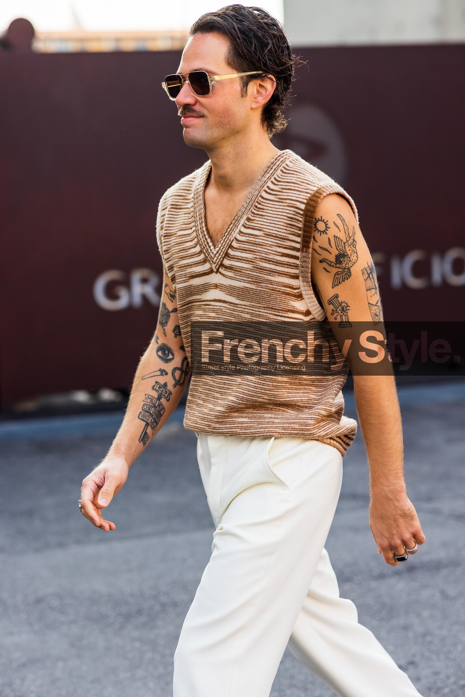 beige knit, fluid pants, Jean-Sebastien Roques, missoni look, sleveless knit, striped knit, sunglasses, white pants, tattoo, v-neck knit, fashion week, frenchystyle, FW, jonathan paciullo, street style, MFW, MILAN, SPRING SUMMER 2022, SS 22, vertical, atmosphere details, detail, menswear