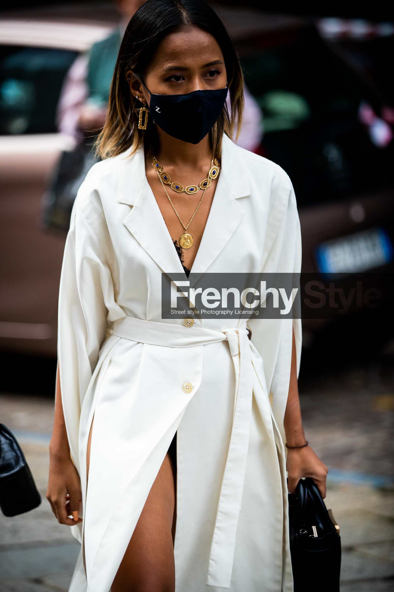 white trench coat, jacket dress, low necked jacket, belted trench coat, belted jacket, split dress, golden necklace, golden earrings, multi necklace, long necklace, blue necklace, vintage necklace, square shape earrings, dangling earrings, covid face mask, street style, jonathan paciullo, FW, frenchystyle, fashion week, MFW, MILAN, SPRING SUMMER 2021, SS 21, vertical, detail