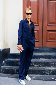 blue jumpsuit, hairstyle, leather shoes, model, sunglasses, trousers, white sneakers, fashion week, frenchystyle, FW, jonathan paciullo, street style, LFW, LONDON, SPRING SUMMER 2019, SS 19, vertical, full length