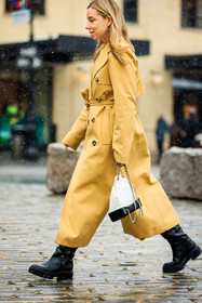 chanel backpack, chanel white bag, chanel handbag, leather chanel bag, yellow leather trench coat, furry winter look, leather trench, black boots, black leather boots, leather boots, caroline grosso, fashion week, frenchystyle, FW, jonathan paciullo, street style, NYFW, NEW YORK, AUTUMN WINTER 2022-2023, FALL WINTER 2022_2023, FW 22-23, vertical, full length