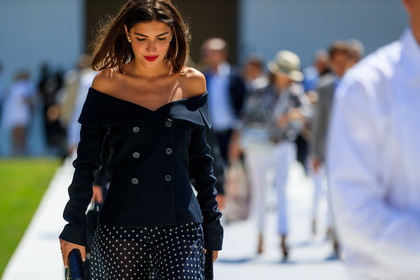black jacket, black skirt, blazer, christian dior, earrings, graphic skirt, off the shoulder, polka dot, printed skirt, red lips, fashion week, frenchystyle, FW, jonathan paciullo, street style, PFW, PARIS, horizontal, atmosphere details, detail, AUTUMN WINTER 2018-2019, FALL WINTER 2018-2019, FW 18-19, patricia manfield