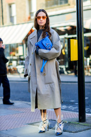 beige coat, black shoes, blue bag, fun sunglasses, high heels, jimmy choo, leather bag, leather shoes, off white, suede bag, sunglasses, transparent shoes, trench coat, fashion week, frenchystyle, FW, jonathan paciullo, street style, LFW, LONDON, AUTUMN WINTER 2018-2019, AW 18-19, FALL WINTER 2018-2019, FW 18-19, vertical, full length, erika boldrin