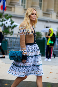 megan adelaide, blue bag, fur bag, shoulder bag, chain strap bag, quilted bag, knitwear, knit dress, beige dress, white dress, jacquard dress, chanel bag, chanel dress, button dress, PARIS, PFW, SPRING SUMMER 2020, SS 20, fashion week, frenchystyle, FW, jonathan paciullo, street style, vertical, atmosphere details, detail