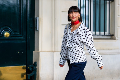 atmosphere details, clara cornet, detail, fashion week, frenchystyle, FW, graphic shirt, horizontal, jonathan paciullo, navy pants, PARIS, PFW, polka dot, printed shirt, red scarf, SPRING SUMMER 2018, SS 18, street style, trousers, white shirt