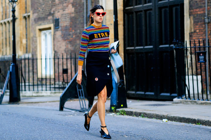black shoes, black skirt, blue bag, high heels, leather bag, leather shoes, message, multicolor sweater, striped sweater, sunglasses, turquoise, fashion week, frenchystyle, FW, jonathan paciullo, street style, LFW, LONDON, SPRING SUMMER 2019, SS 19, atmosphere details, horizontal, full length