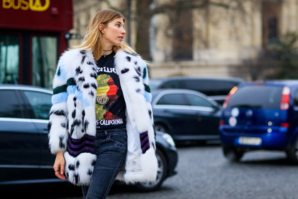 black boots, black denim, denim pants, fur jacket, jeans, printed jacket, printed t shirt, trousers, white fur, white jacket, fashion week, frenchystyle, FW, jonathan paciullo, street style, PFW, PARIS, SPRING SUMMER 2017, SS 17, HAUTE COUTURE, atmosphere details, detail, horizontal, veronika heilbrunner