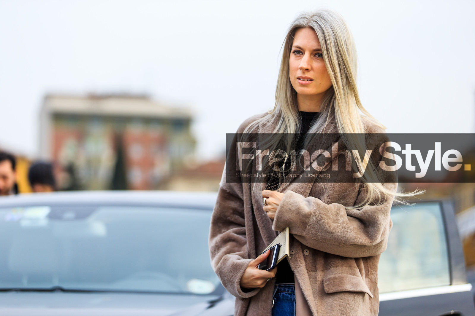 atmosphere details, AUTUMN WINTER 2016-2017, AW 16-17, brown coat, denim pants, detail, FALL WINTER 2016-2017, fashion week, frenchystyle, fur coat, FW, FW 16-17, horizontal, jeans, jonathan paciullo, LFW, LONDON, long hair, MENSWEAR, oversize, sarah harris, street style