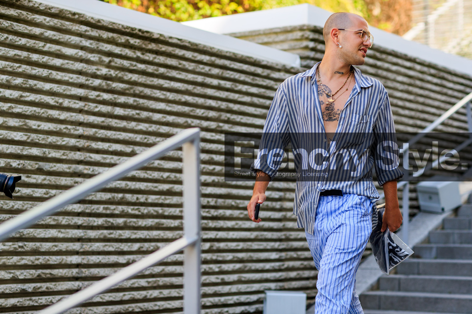 atmosphere details, detail, fashion week, frenchystyle, FW, geometric, graphic pants, graphic shirt, horizontal, jonathan paciullo, marc goehring, MENSWEAR, necklace, PARIS, PFW, printed pants, printed shirt, SPRING SUMMER 2018, SS 18, street style, striped pants, striped shirt, stripes, tattoos, trousers