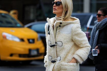 atmosphere details, AUTUMN WINTER 2016-2017, AW 16-17, caban, detail, fashion week, frenchystyle, fur coat, FW, FW 16-17, horizontal, jonathan paciullo, kate davidson hudson, NEW YORK, NYFW, street style, striped sweater, sunglasses, turtleneck sweater, white coat, white fur, woman