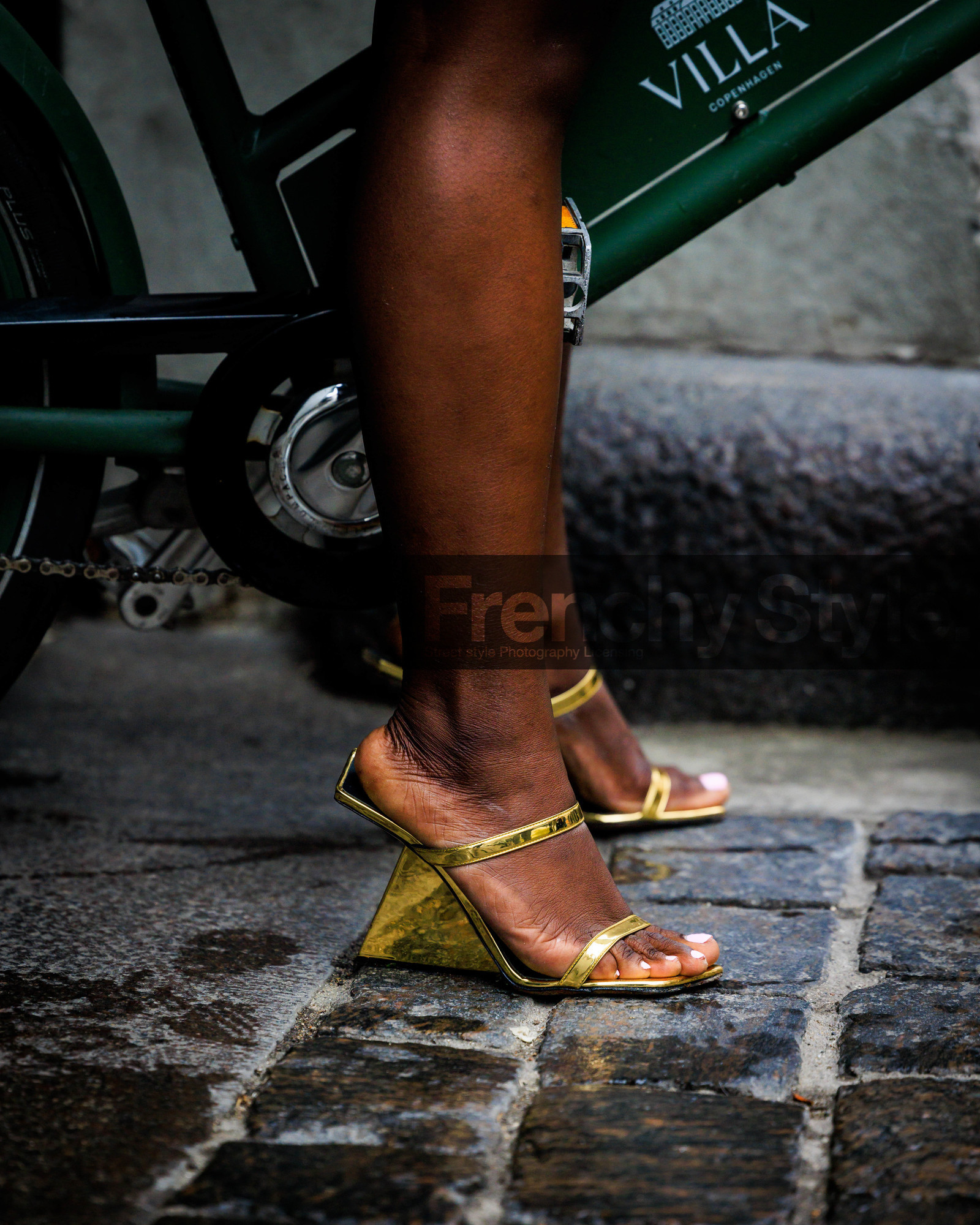 fashion week, frenchystyle, FW, jonathan paciullo, street style, COPENHAGEN, CPHFW, SPRING SUMMER 2024, SS 24, vertical, atmosphere details, detail