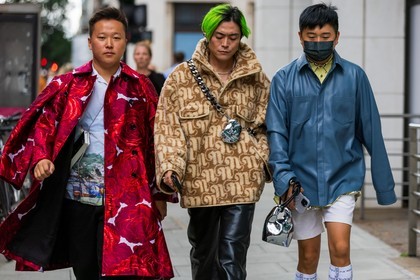 Tian Wei Zhang, Yu Masui, Declan Chan, silver, crossbody bag, handbag, mini bag, jacket, print, flowers, leather, black, red, blue, white, short, shorts, pants, shirt, coat, fashion week, frenchystyle, FW, jonathan paciullo, street style, SPRING SUMMER 2022, SS 22, LFW, LONDON, horizontal, atmosphere details, detail
