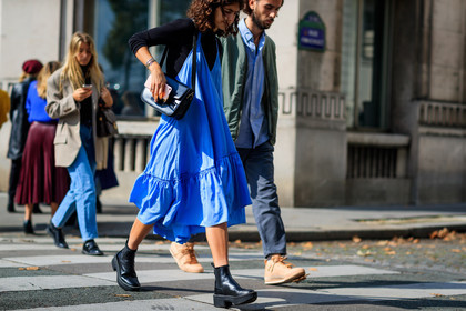 atmosphere details, black bag, black shoes, black sweater, blue dress, detail, fashion week, frenchystyle, FW, horizontal, jonathan paciullo, leather bag, leather shoes, PARIS, PFW, SPRING SUMMER 2018, SS 18, street style, turtleneck sweater