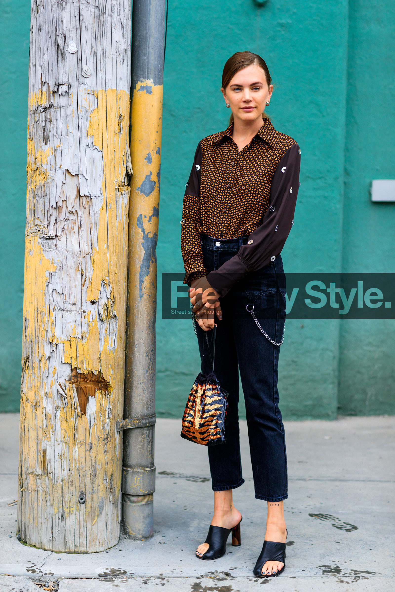 black denim, black shoes, brown shirt, chains, céline, denim pants, glitter, graphic bag, high heels, jeans, leather bag, leather shoes, madelynn furlong, printed bag, sequined bag, shiny bag, trousers, street style, jonathan paciullo, FW, frenchystyle, fashion week, NYFW, NEW YORK, SPRING SUMMER 2019, SS 19, vertical, full length