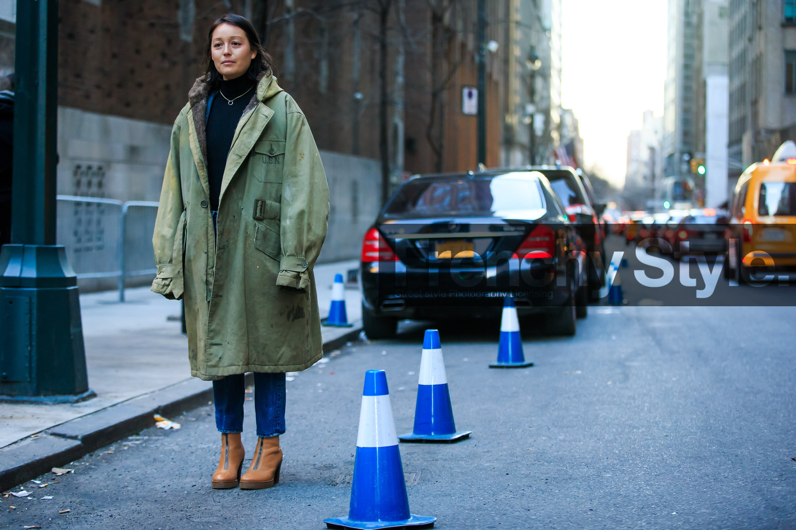 atmosphere details, AUTUMN WINTER 2016-2017, AW 16-17, black sweater, blue denim, brown boots, denim pants, fashion week, frenchystyle, full length, FW, FW 16-17, green coat, high heels, horizontal, jeans, jonathan paciullo, kaki coat, leather boots, NEW YORK, NYFW, pink boots, rachael wang, street style, trousers, turtleneck sweater, woman, zip