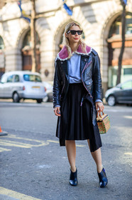 black jacket, black perfecto, black shoes, graphic jacket, grey sweater, high heels, leather bag, leather jacket, leather perfecto, leather shoes, pink collar, printed jacket, straw bag, sunglasses, fashion week, frenchystyle, FW, jonathan paciullo, street style, LFW, LONDON, AUTUMN WINTER 2018-2019, AW 18-19, FALL WINTER 2018-2019, FW 18-19, vertical, full length, irina lakicevic
