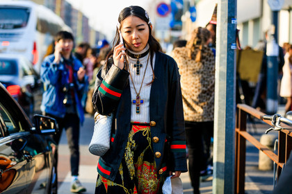 black jacket, black skirt, blazer, choker, graphic skirt, gucci, hair clip, leather bag, leather jacket, necklace, printed skirt, white bag, white sweater, yuwei zhangzou, fashion week, frenchystyle, FW, jonathan paciullo, street style, MFW, MILAN, AUTUMN WINTER 2019-2020, AW 19-20, FALL WINTER 2019-2020, FW 19-20, atmosphere details, detail, horizontal