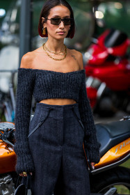 Alexandra Guerain, black bag, black sunglasses, crop top, fendi earrings, fendi look, gold necklace, grey knit, grey monochrome, grey pants, high waist pants, knitwear, large pants, mini bag, monochrome, necklace, off shoulder top, sunglasses, wool pants, wool top, fashion week, frenchystyle, FW, jonathan paciullo, street style, MFW, MILAN, SPRING SUMMER 2022, SS 22, vertical, atmosphere details, detail