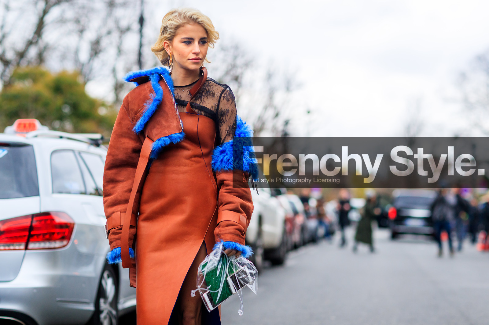 atmosphere details, AUTUMN WINTER 2017-2018, AW 17-18, black top, blue boots, blue fur, camel dress, camel jacket, caro daur, detail, FALL WINTER 2017-2018, fashion week, frenchystyle, FW, FW 17-18, horizontal, jonathan paciullo, lace top, leather bag, leather dress, leather jacket, PARIS, PFW, street style, transparent bag, varnished leather shoes