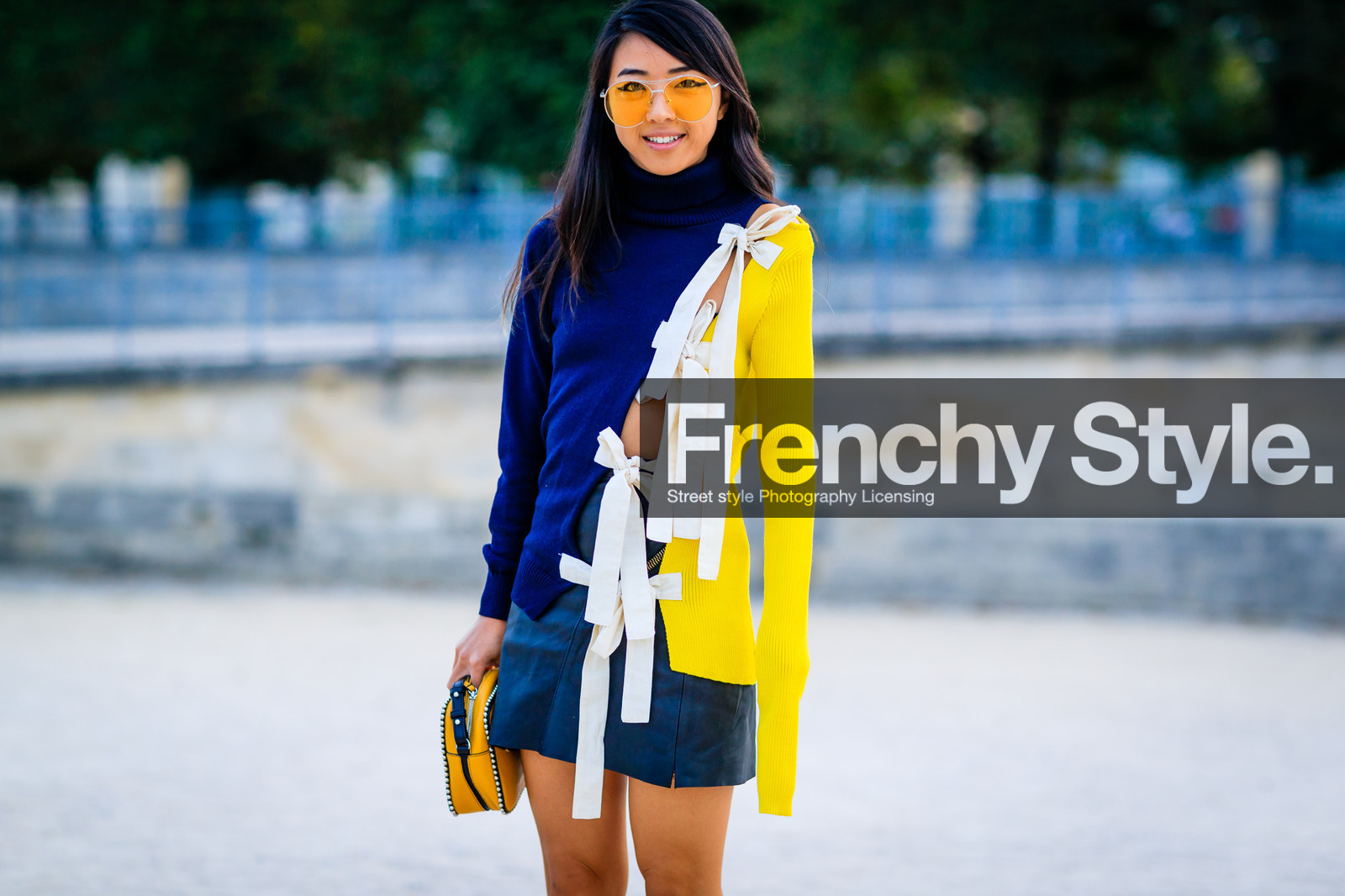 atmosphere details, black skirt, blue, blue sweater, bow, detail, fashion week, frenchystyle, FW, graphic sweater, horizontal, jonathan paciullo, leather bag, leather skirt, PARIS, PFW, SPRING SUMMER 2017, SS 17, street style, studded bag, sunglasses, white, yellow, yellow bag, yuyu zhangzou