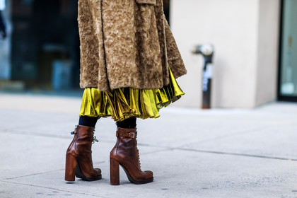 atmosphere details, AUTUMN WINTER 2016-2017, AW 16-17, brown boots, brown coat, brown fur, detail, FALL WINTER 2016-2017, fashion week, frenchystyle, fur coat, FW, FW 16-17, glitter, golden skirt, gucci, high boots, high heels, horizontal, jenny walton, jonathan paciullo, lace top, lace up shoes, leather boots, metallic, NEW YORK, NYFW, pleated skirt, shiny, street style, woman