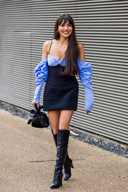 Zara Martin, mini dress, highknee boots, earrings, small bag, pouch, handbag, fashion week, frenchystyle, FW, jonathan paciullo, street style, SPRING SUMMER 2022, SS 22, LFW, LONDON, vertical, full length