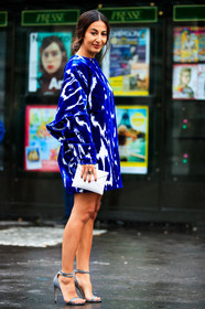 AUTUMN WINTER 2016-2017, AW 16-17, blue, blue dress, blue sweater, FALL WINTER 2016-2017, fashion week, frenchystyle, full length, FW, FW 16-17, grey, grey heels, grey sandals, HAUTE COUTURE, high heels, jonathan paciullo, leather shoes, MENSWEAR, nausheen shah, oversize, PARIS, PFW, street style, t shirt dress, tye dye, vertical, white
