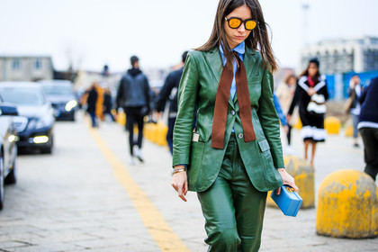 atmosphere details, AUTUMN WINTER 2016-2017, AW 16-17, blazer, blue clutch, blue shirt, brown tie, detail, FALL WINTER 2016-2017, fashion week, frenchystyle, FW, FW 16-17, green jacket, green pants, green suit, gucci, horizontal, jonathan paciullo, leather jacket, leather pants, LFW, LONDON, MENSWEAR, mini bag, mirror effect, natasha goldenberg, street style, sunglasses, trousers